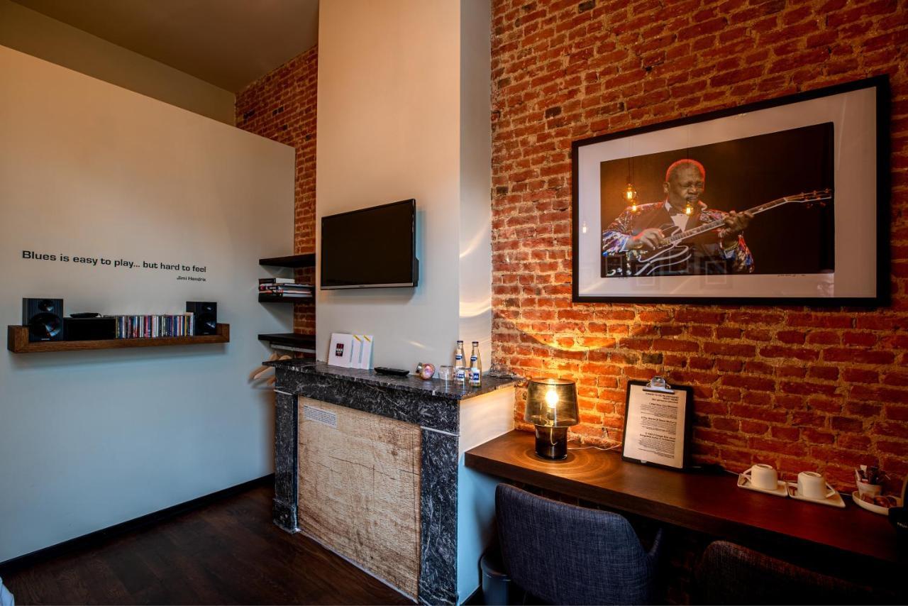 Bed & Breakfast Rock Lobster